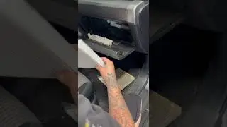 Changing a Cabin Air Filter 😮 #cabinairfilter #airfilter #dirty #clean #replace #fivestarchevrolet