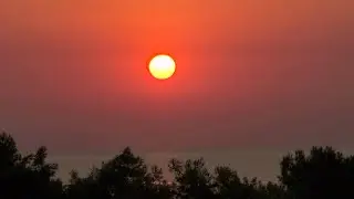 Sunrise & Rain #sunset #sunrise #soundofrain #niceview #sleepmusic #heavyraining #ulewa #chuva #rain