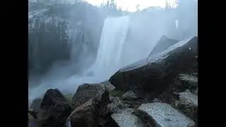 Mist Trail - Yosemite - Merced River - Vernal Falls (Clip 4)