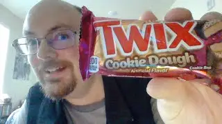 TWIX&reg; Cookie Dough Cookie Bars Taste Test