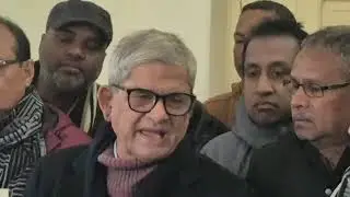 ঠাকুরগাঁওয়ের নিজ বাসভবনে কথা বলছেন মির্জা ফখরুল