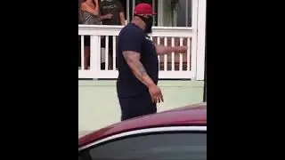 big guy Vs small guy be like !
