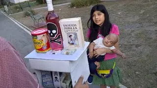 Niña con bebé escoge botella en lugar de la leche y la razón nos hizo llorar a todos 😭