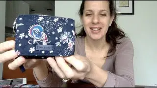 Vera Bradley Bag of the Day Wallet Wednesday: Iconic RFID Card Case