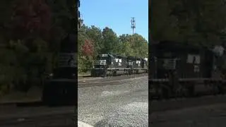 B09 w/SD40-2 lashup at CP 482 on the Chicago Line