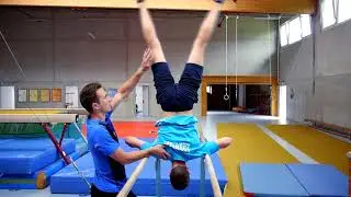 Oberarmstand am Barren lernen #Tutorial