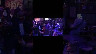 Come back home breakdown section Kinda fire     Mister 33 Band    #metal