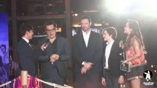 Hugh Jackman, Levi Miller y Joe Wright en alfombra roja de Peter Pan en México.