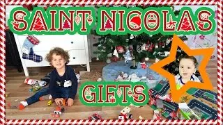 OPENING PRESENTS FROM SAINT NICOLAS  🎅🏻 VLOGMAS 2016