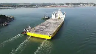 Biglift Baffin in cork harbor
