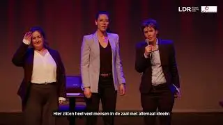 Trailer theatershow Van omstander naar bijstander