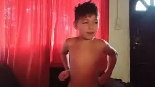Robux o cartuchera??? COMENTEN 