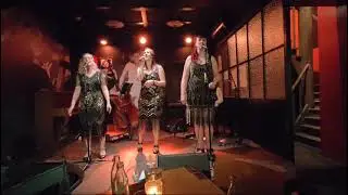 Carousel Collective - Kiss from a rose