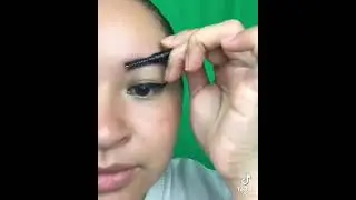 Perfect Eyebrows in 10 Seconds 😱🔥| Short| Show Bliss