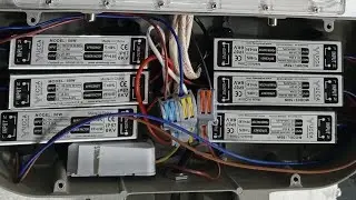 Removing the photo control sensor LED LAMP.#ofwinsaudi #electrician #technician