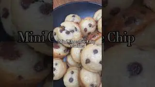 Mini chocolate chip muffins..  like entenmanns bites but at home 😋 #shorts