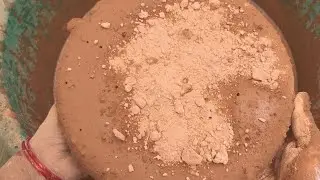 ASMR - red mud dirt water crumbling dipping mixing soft dusty satisfying 🩷✨