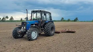 MTZ 820 rolling field