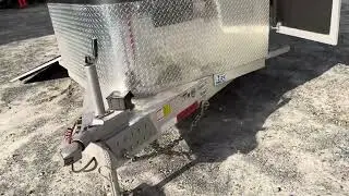 Trailer Country LLC - 2023 Adam 2 Horse Jubilee with Side Ramp