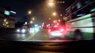 Ситроен против автобуса (Citroen vs. Bus)