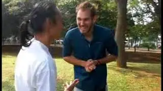 Video 2. October 6, 2013 || Alejandro learns SILAT - Instructor : Blacktator