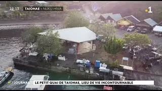 Le petit quai de Taiohae, lieu de vie incontournable.