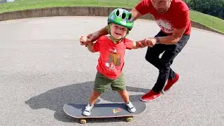 MY TODDLERS FIRST TIME SKATEBOARDING