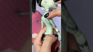 Lazy tattoo technique #monsterhigh #ooakdollartist #customized #dolls #decalstickers #tattoo #custom