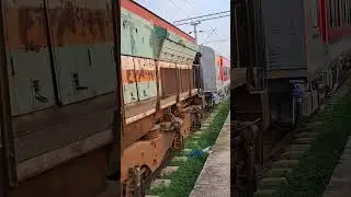 WDG-4 Siliguri Standing at Banaras Yard With some LHB Rakes #railway #train#wap7#wdg4#indianrailways