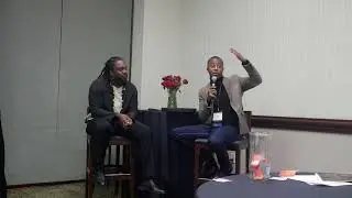 Billy Keels Accepts the White Rabbit Award at the 2022 Red Pill Experience