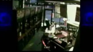 Video: Overweight Officer Struggles Through Door