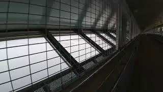 I walked under the Shinminato Bridge. (*&acute;･&omega;･｀)ﾉ