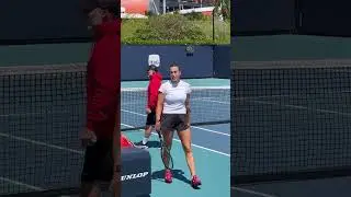 Aryna Sabalenka Gets a Sweet Gift from a Young Fan ❤️