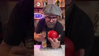 Ленивая Кровавая Мэри (шуточное видео) #bartender #cocktail #drink #cocktailbartender