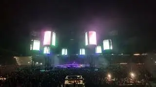 Metallica - Lars lets kid from the crowd play drums (Live Munich 26.05.2024.)