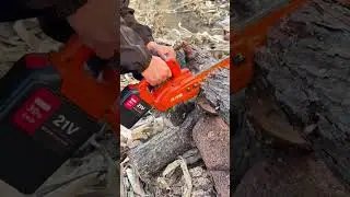 Powerful Portable Electric Mini Chainsaw Cutting Large Wood Logs