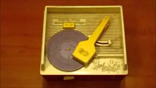 Vintage Fisher Price Toy Music Box Kids Record Player playing Edelwiess