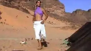Desert Fashion show / Defile de Mode (parody)