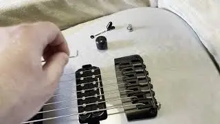 How to replace volume and tone knobs on a guitar