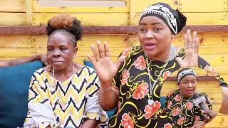 BIBI WA MIAKA 60 AWEKWA KATI NA WATOTO WAKE, MOTO UMEWAKA, MTOTO AFUNGUKA YOTE
