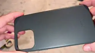 4K30 10-bit HDR unboxing bellroy everglade green leather case with button add-on S$69 for iP 15pm