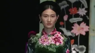 &Aacute;o d&agrave;i nhung vẻ đẹp Việt Nam của nh&agrave; thiết kế Bảo Bảo House tại Fashion Week 2018