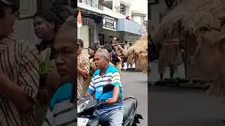 arak-arakan suku purbakala Karnaval Pingit 2024 | Wonderful Indonesia #shorts #hutri79