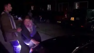 Dikke BMW (vrouw word omver getrokken)