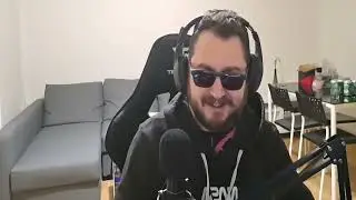 PAREJA DISCUTE en STREAM