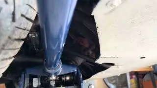 How to jack up the front of a lotus esprit