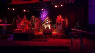 Sugar Buzz performs Boston's 