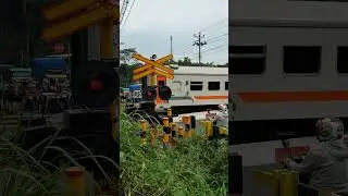 #palangpintukeretaapi#keretaapi#keretaapiindonesia#train#railway