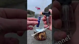 ТЕСТ МОЩНОСТИ ВРАЩАЮЩЕЙСЯ ХЛОПУШКИ ПОД ВОДОЙ #шорты #хлопушка #фокусы #фейерверк #новыйгод