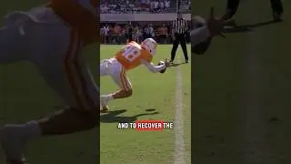 The long snapper recovered this punt! #shorts #georgia #tennessee